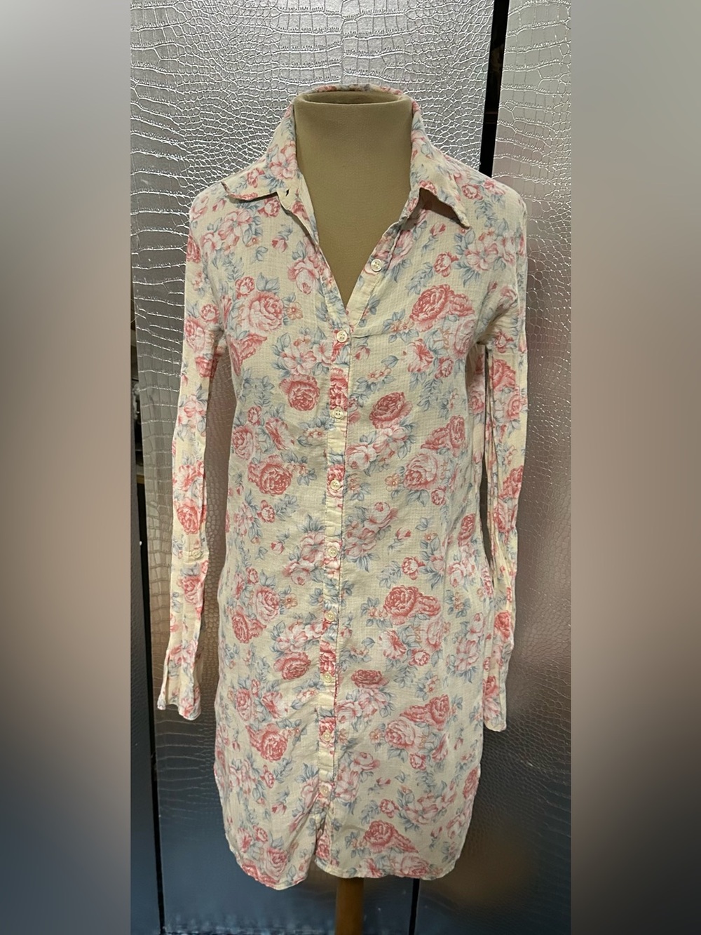 Intimissimi Cream Pink Floral Print Long Sleeve Button Down Shirt